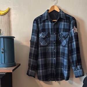 💙🖤🌸🌟Blue Plaid Button-Up Shirt